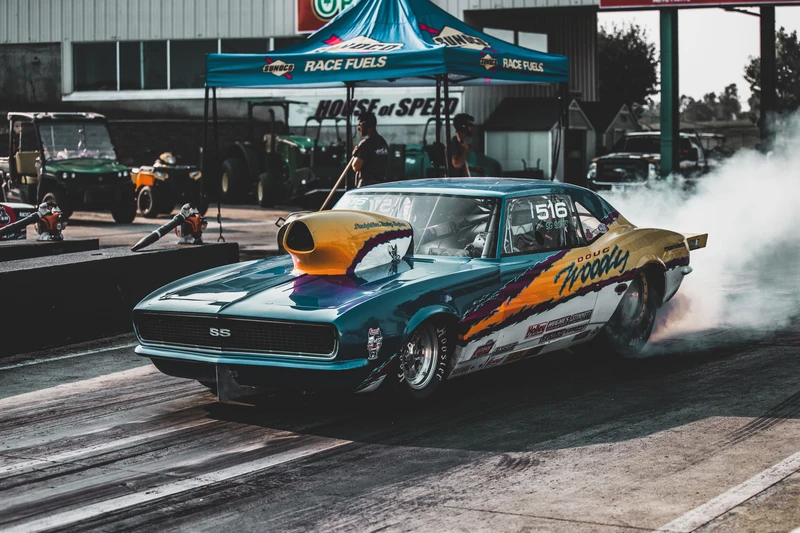 为直线加速赛车底盘负载打造的 Drag Racing 赛车
